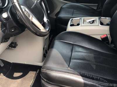 2014 Chrysler Town & Country, $4995.00. Photo 12