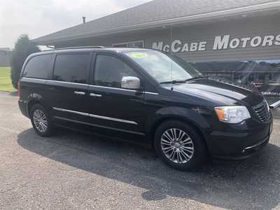 2014 Chrysler Town & Country, $4995.00. Photo 2