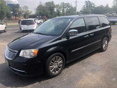 2014 Chrysler Town & Country, $4995.00. Photo 5