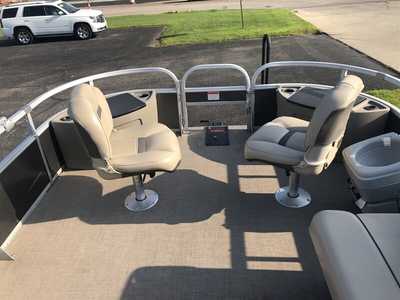 2020 Sun Tracker FISHING PONTOON, $32500.00. Photo 10