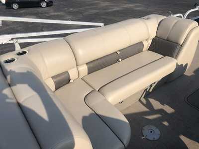 2020 Sun Tracker FISHING PONTOON, $32500.00. Photo 12