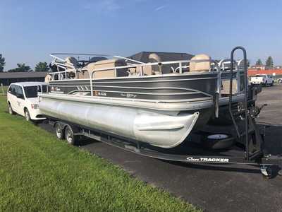 2020 Sun Tracker FISHING PONTOON, $32500.00. Photo 3
