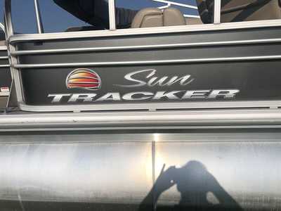 2020 Sun Tracker FISHING PONTOON, $32500.00. Photo 5
