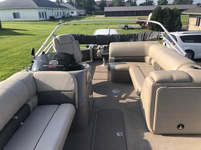 2020 Sun Tracker FISHING PONTOON, $32500.00. Photo 9