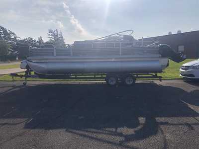 2020 Sun Tracker FISHING PONTOON, $32500.00. Photo 1