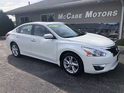 2013 Nissan Altima, $10995.00. Photo 2