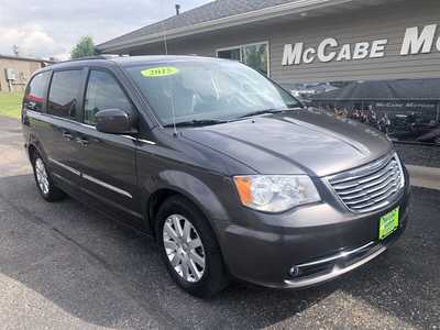 2015 Chrysler Town & Country, $10995.00. Photo 2
