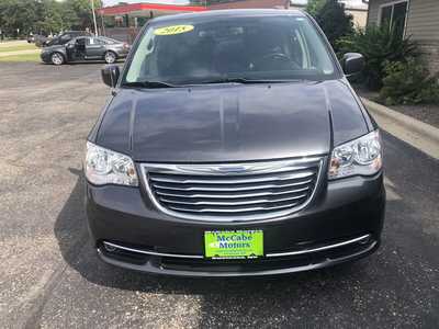 2015 Chrysler Town & Country, $10995.00. Photo 3