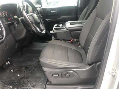 2020 Chevrolet 1500 Crew Cab, $31995.00. Photo 12