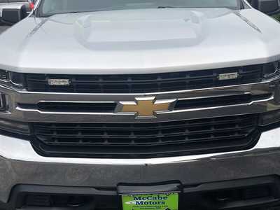 2020 Chevrolet 1500 Crew Cab, $28995.00. Photo 4