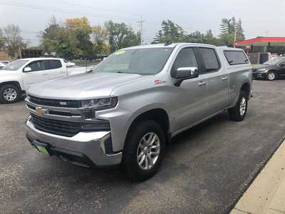 2020 Chevrolet 1500 Crew Cab, $28995.00. Photo 5