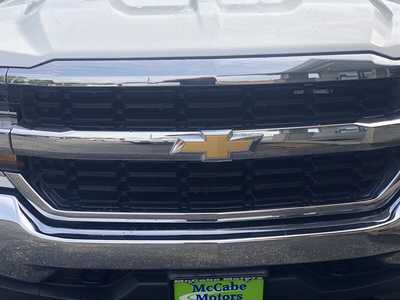 2019 Chevrolet 1500 Ext Cab, $29995.00. Photo 4
