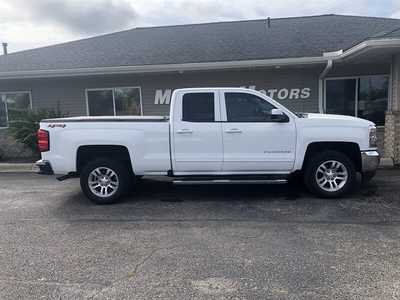 2019 Chevrolet 1500 Ext Cab, $29995.00. Photo 1