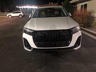 2025 Audi Q7, $59995.00. Photo 2