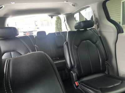 2023 Chrysler Pacifica, $23995.00. Photo 5