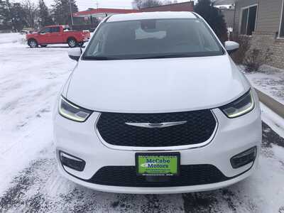 2023 Chrysler Pacifica, $22995.00. Photo 3