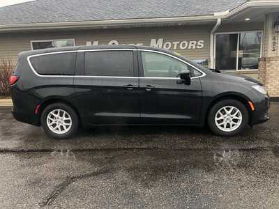 2022 Chrysler Voyager, $18995.00. Photo 1