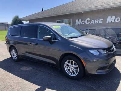2021 Chrysler Voyager, $16995.00. Photo 2