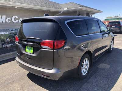 2021 Chrysler Voyager, $16995.00. Photo 8