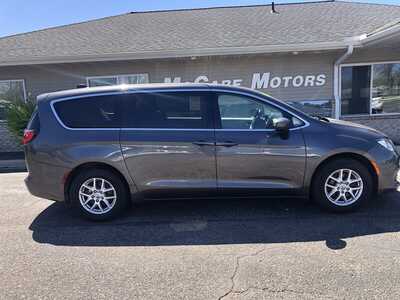 2021 Chrysler Voyager, $16995.00. Photo 1
