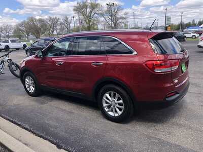 2016 Kia Sorento, $8995.00. Photo 6