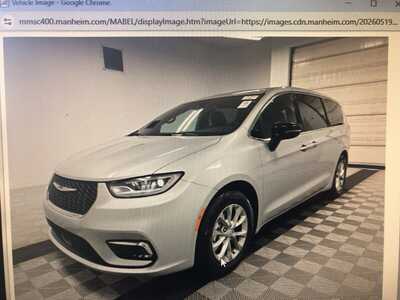 2026 Chrysler Pacifica, $42995.00. Photo 1