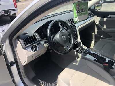 2013 Volkswagen Passat, $4995.00. Photo 10
