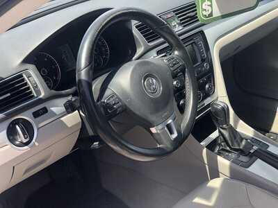 2013 Volkswagen Passat, $4995.00. Photo 11