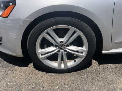 2013 Volkswagen Passat, $4995.00. Photo 6