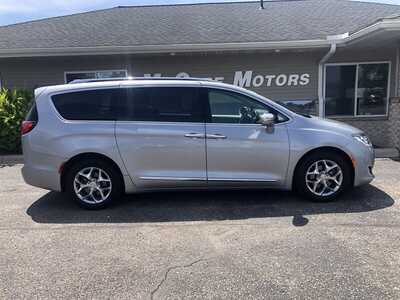 2018 Chrysler Pacifica, $14995.00. Photo 1