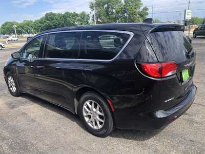 2023 Chrysler Voyager, $18995.00. Photo 6