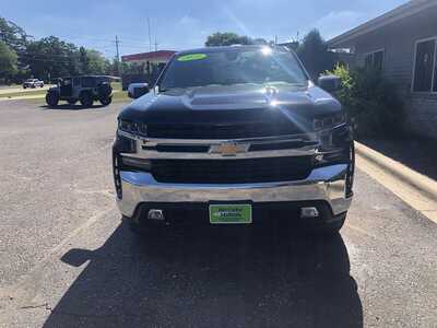2021 Chevrolet 1500 Crew Cab, $29995.00. Photo 3