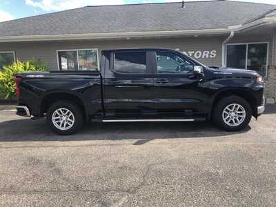 2021 Chevrolet 1500 Crew Cab, $29995.00. Photo 1