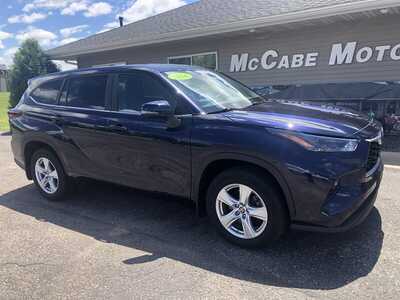 2024 Toyota Highlander, $29995.00. Photo 2