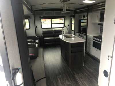 2021 Keystone PREMIER, $29995.00. Photo 11