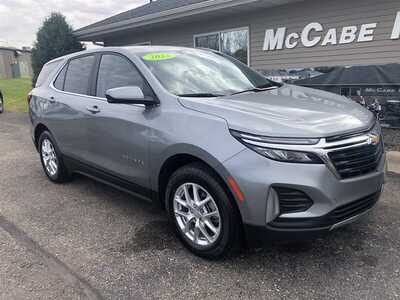 2023 Chevrolet Equinox, $17995.00. Photo 2