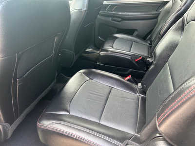 2017 Ford Explorer, $14000. Photo 11