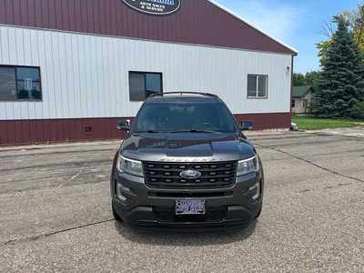 2017 Ford Explorer, $14000. Photo 2
