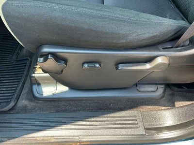 2013 GMC 1500 Crew Cab, $11500. Photo 11