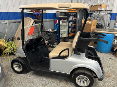 2013 E-z-go RXV, $4100. Photo 1