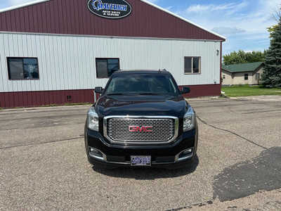 2015 GMC Yukon XL, $14800. Photo 2