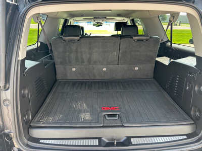 2015 GMC Yukon XL, $14800. Photo 6