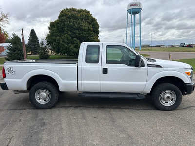 2016 Ford F250 Ext Cab, $11200. Photo 3