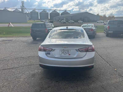 2020 Chevrolet Malibu, $12500. Photo 4