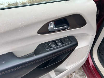 2017 Chrysler Pacifica, $5995. Photo 12