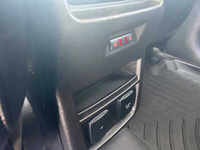 2019 Ford Edge, $14200. Photo 11