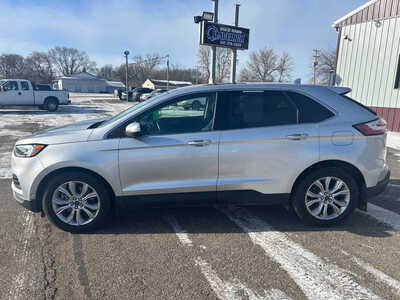 2019 Ford Edge, $14200. Photo 2