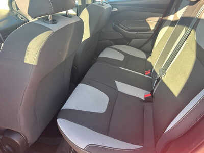 2012 Ford Focus, $5500. Photo 7
