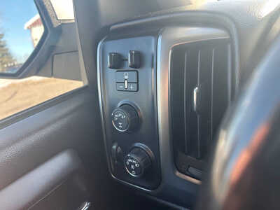 2018 Chevrolet 1500 Crew Cab, $15500. Photo 12