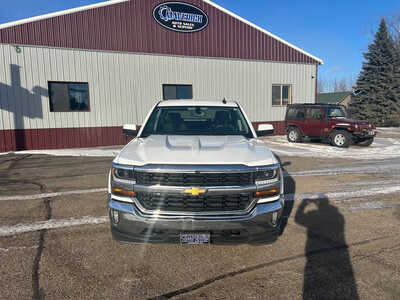 2018 Chevrolet 1500 Crew Cab, $15500. Photo 3